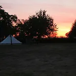 De Tesse 4*